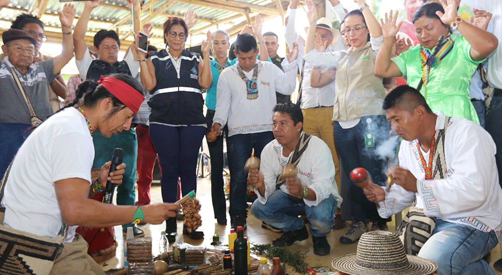 Directora de la Unidad de Restitución de Tierras (URT) en Valle del Cauca hizo la entrega simbólica de la primera sentencia étnica de restitución del Eje Cafetero
