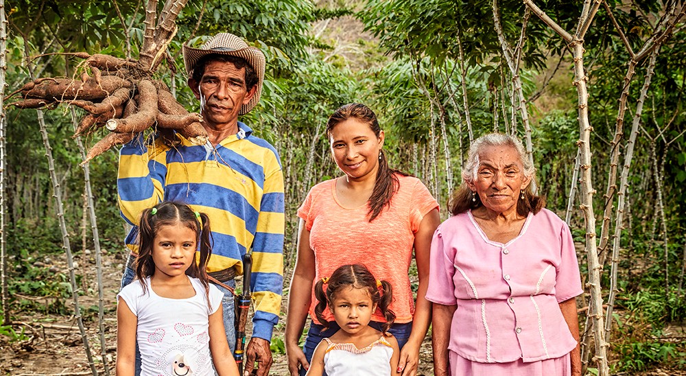 La Unidad de Restitución de Tierras rinde homenaje a la primera mujer restituida de Colombia
