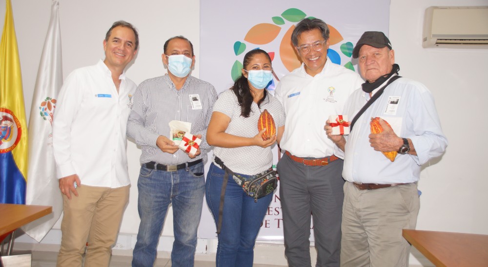 Beneficiarios de restitución de tierras en El Zulia registran marca  ‘Arte Sano’ para comercializar su proyecto productivo de cacao