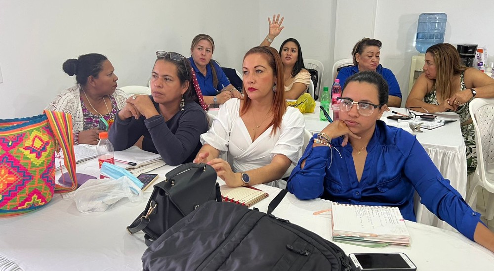 Unidad de Restitución de Tierras rindió informe a  la mesa de participación de víctimas de Santander