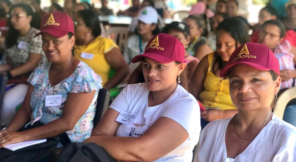 Mujeres campesinas de Sucre sostuvieron diálogo con la URT y otras entidades del agro