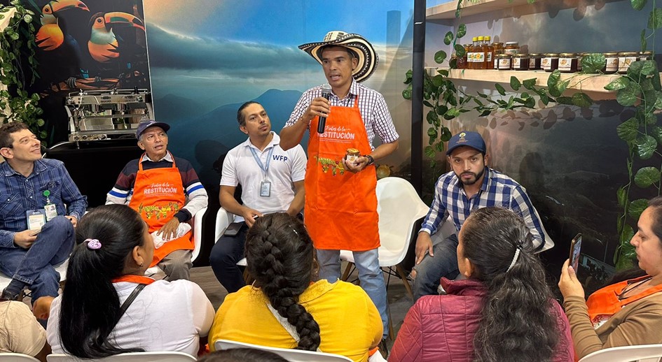 Van cinco días de Agroexpo 2023 y las historias de vida de los beneficiarios de restitución de tierras y sus productos conquistan el corazón de los negocios en Bogotá