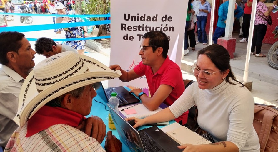La URT participó en la primera edición de la jornada “Juntémonos, el festival para tejer lo público” realizada en Ataco, Sur del Tolima