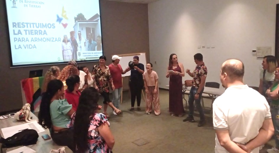 En Casanare, inicia jornada de diálogo para incorporar ruta de atención a comunidad LGTBIQ+ en el proceso de restitución