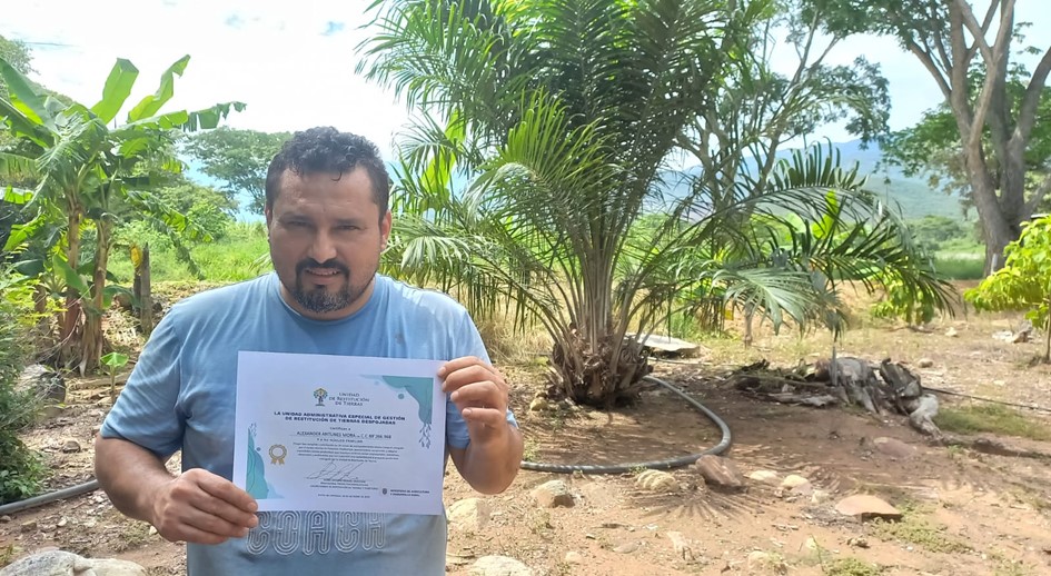 Beneficiarios de restitución de tierras de El Zulia, en Norte de Santander, obtienen diploma por buenas prácticas agropecuarias