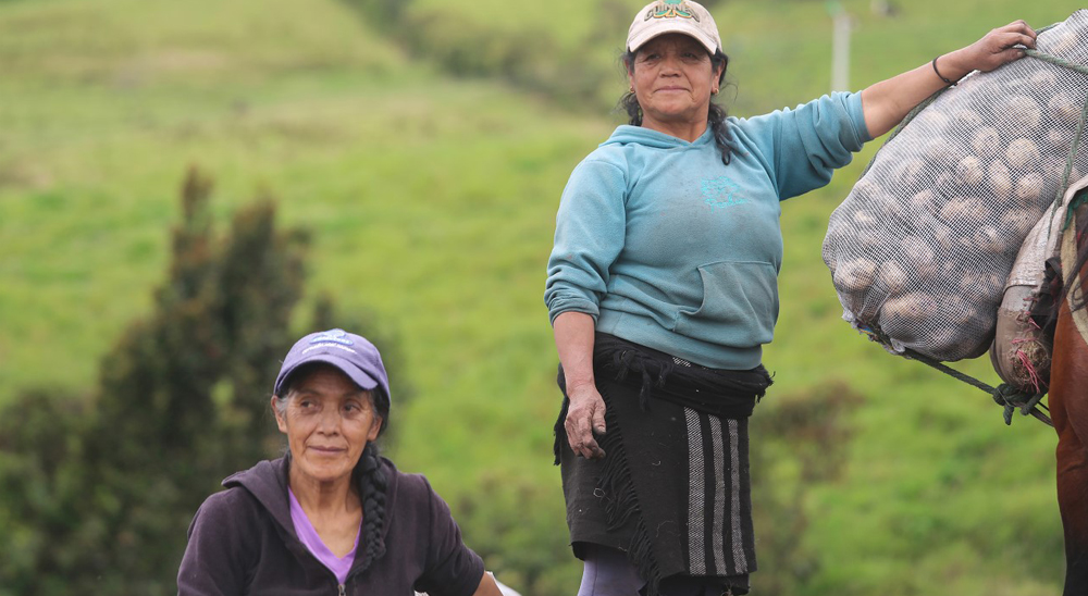 Cerca de 7000 mujeres son propietarias de predios restituidos, liderando la construcción de paz en Colombia