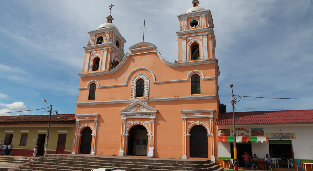 Víctimas de las Farc y los paramilitares recuperan predio en San Juan de Rioseco, Cundinamarca