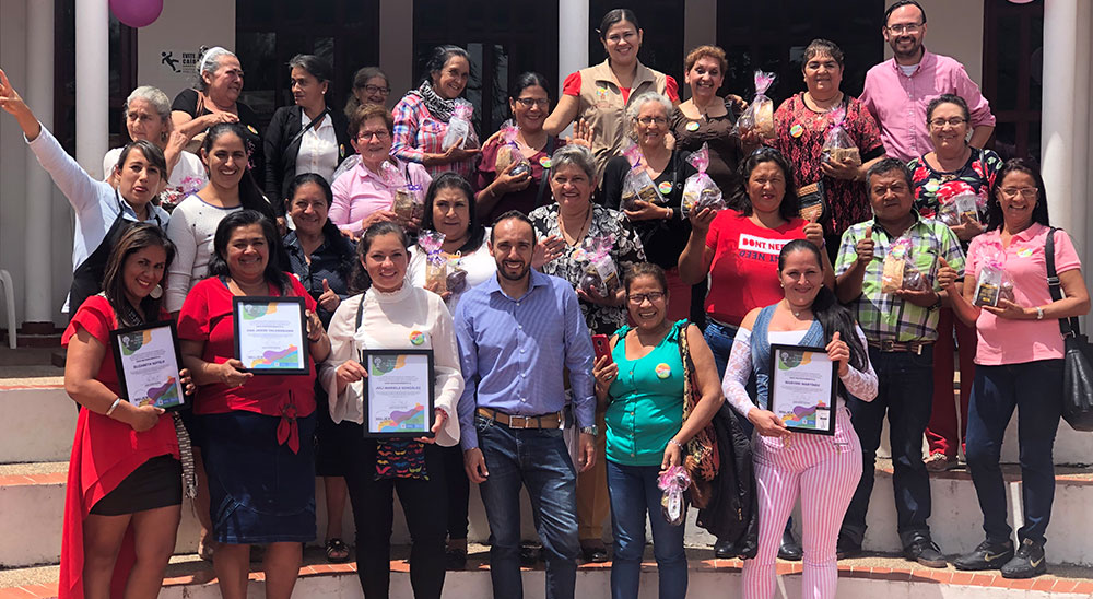 En Tolima, las mujeres rurales y beneficiarias de restitución de tierras conmemoraron su día