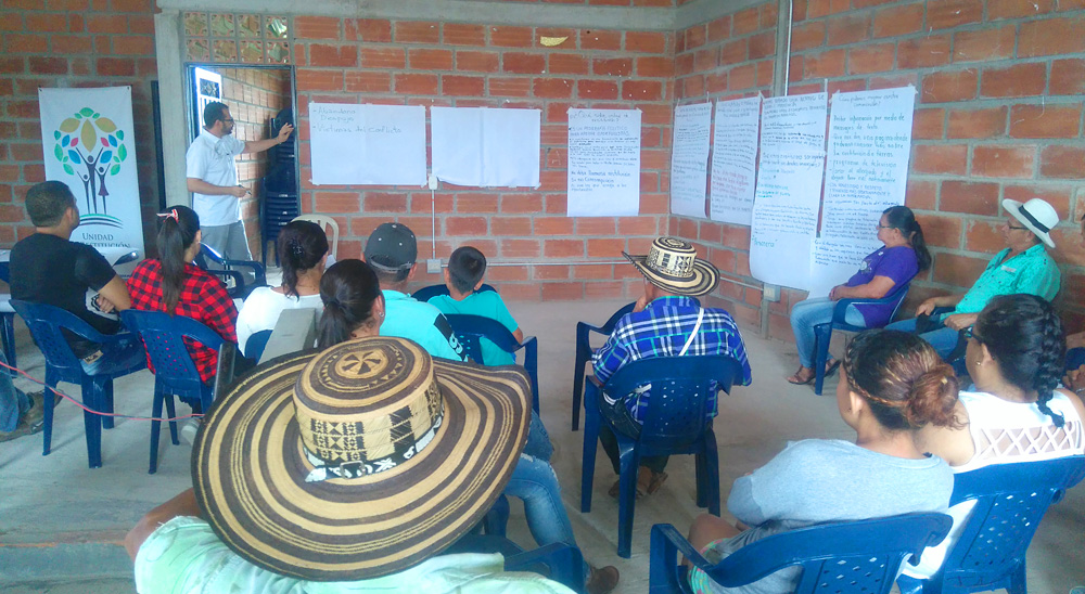 Diálogos sociales fortalecen proceso de restitución de tierras en Antioquia
