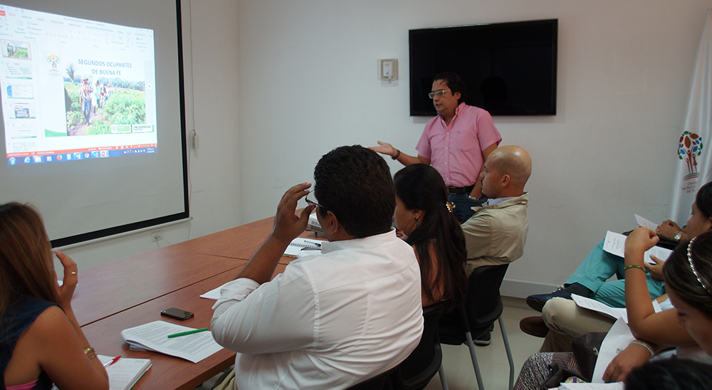 Socialización del Acuerdo de Segundos Ocupantes con entidades adscritas y la comunidad en Aracataca