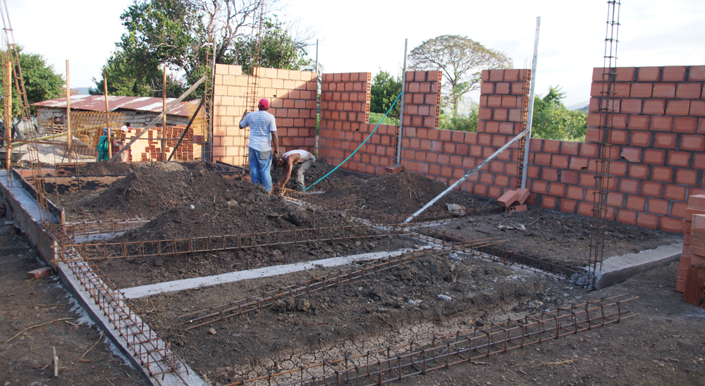 En El Albarico se dio inició a la construcción de viviendas para beneficiarios de restitución de tierras
