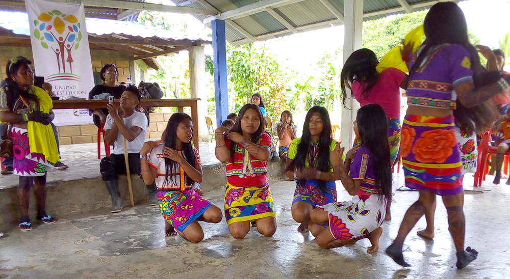 Con danzas, mujeres emberas de Cuti recibieron sentencia de restitución