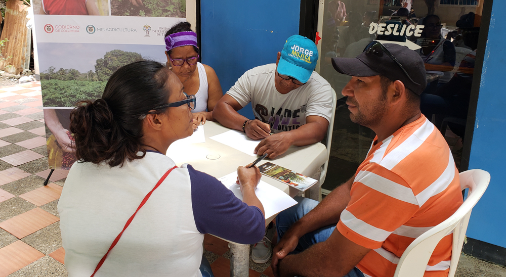 Beneficiarios de restitución de tierras de Cesar participaron en taller de radio