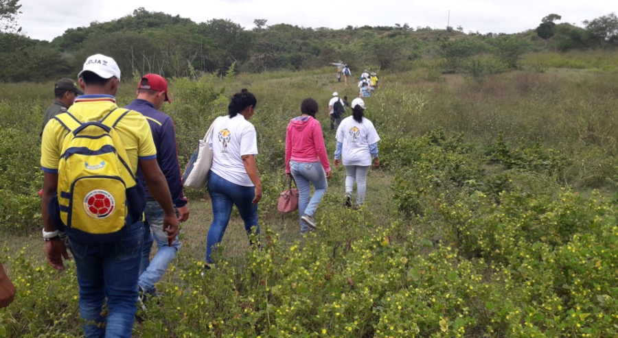 Viuda víctima de los paramilitares recibe primera sentencia de restitución de tierras en Guaranda (Sucre)