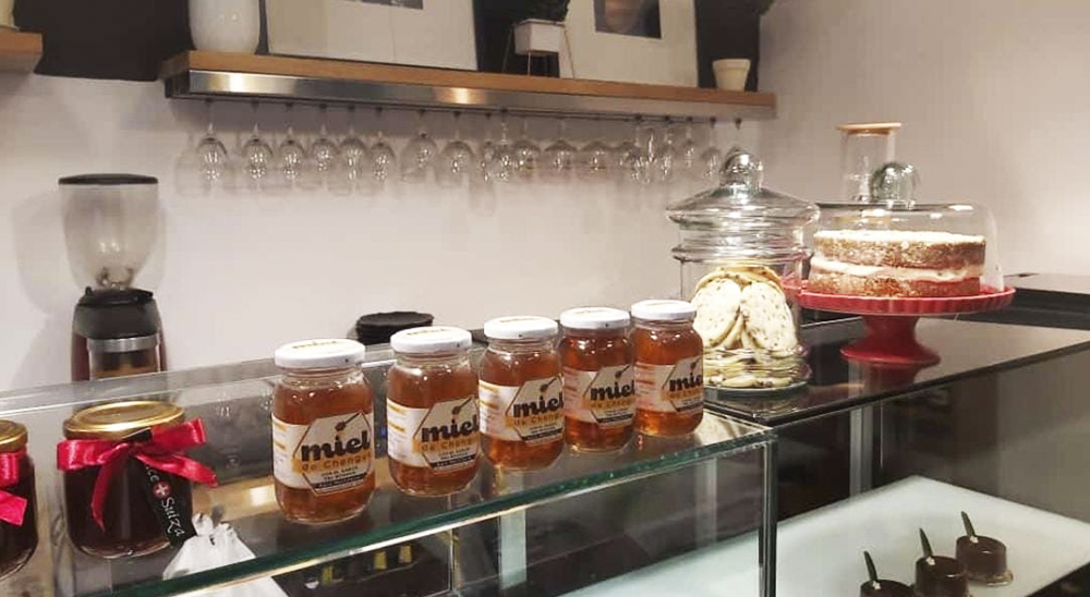 La miel de Chengue producida por comunidad restituida en Sucre, conquista nuevos mercados
