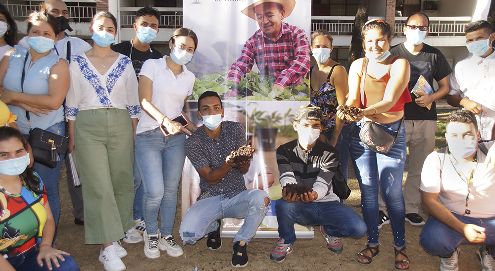 Jóvenes restituidos en Norte de Santander crean abono a base de lombrices para fortalecer emprendimientos agropecuarios