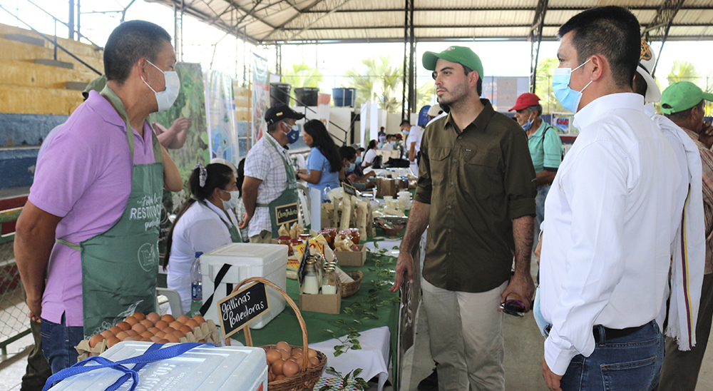 Familias restituidas en Putumayo aseguran la venta de sus productos con ‘Agricultura por Contrato’