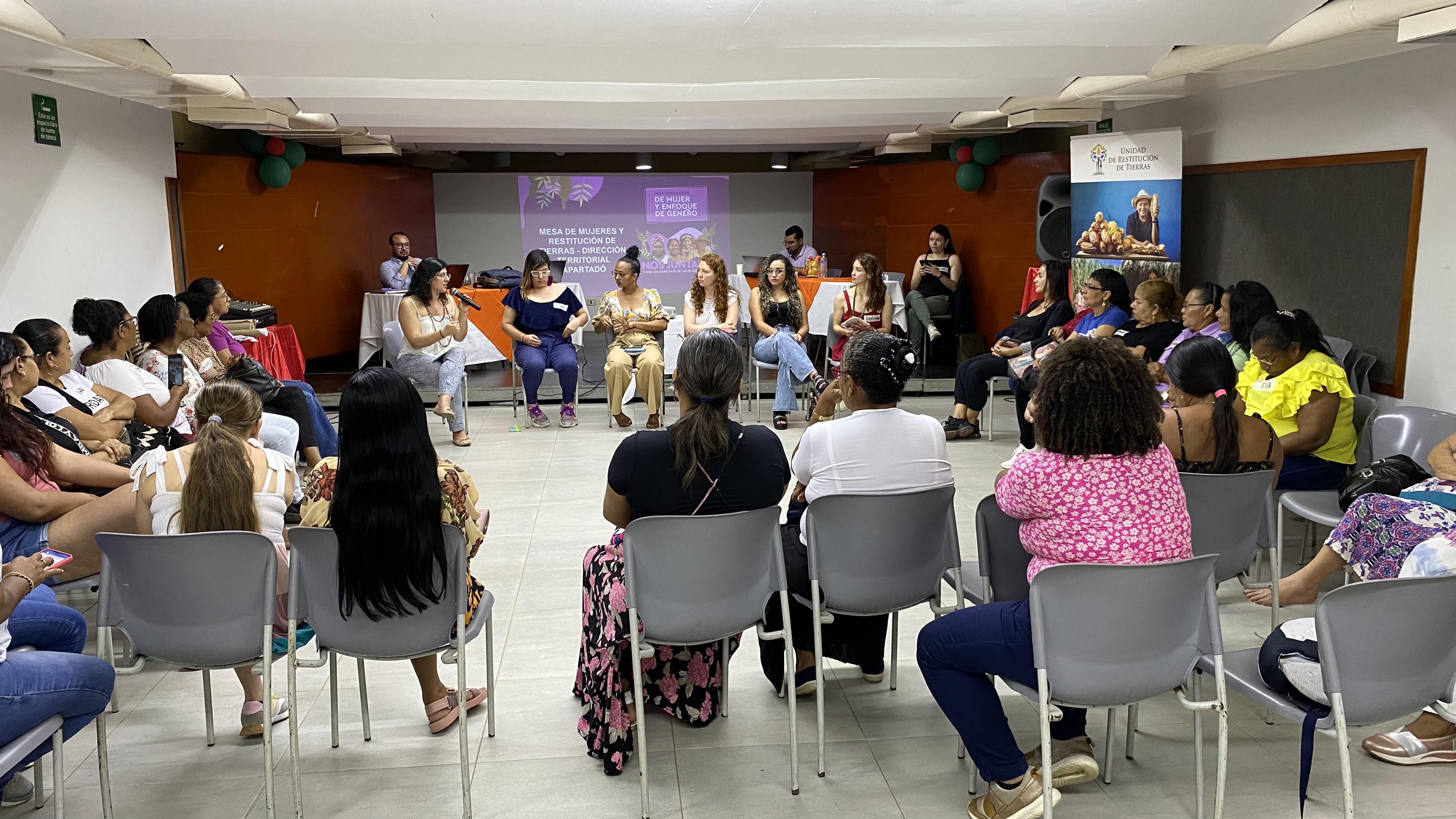 Mesa piloto territorial en Apartadó de Mujeres y Restitución de Tierras