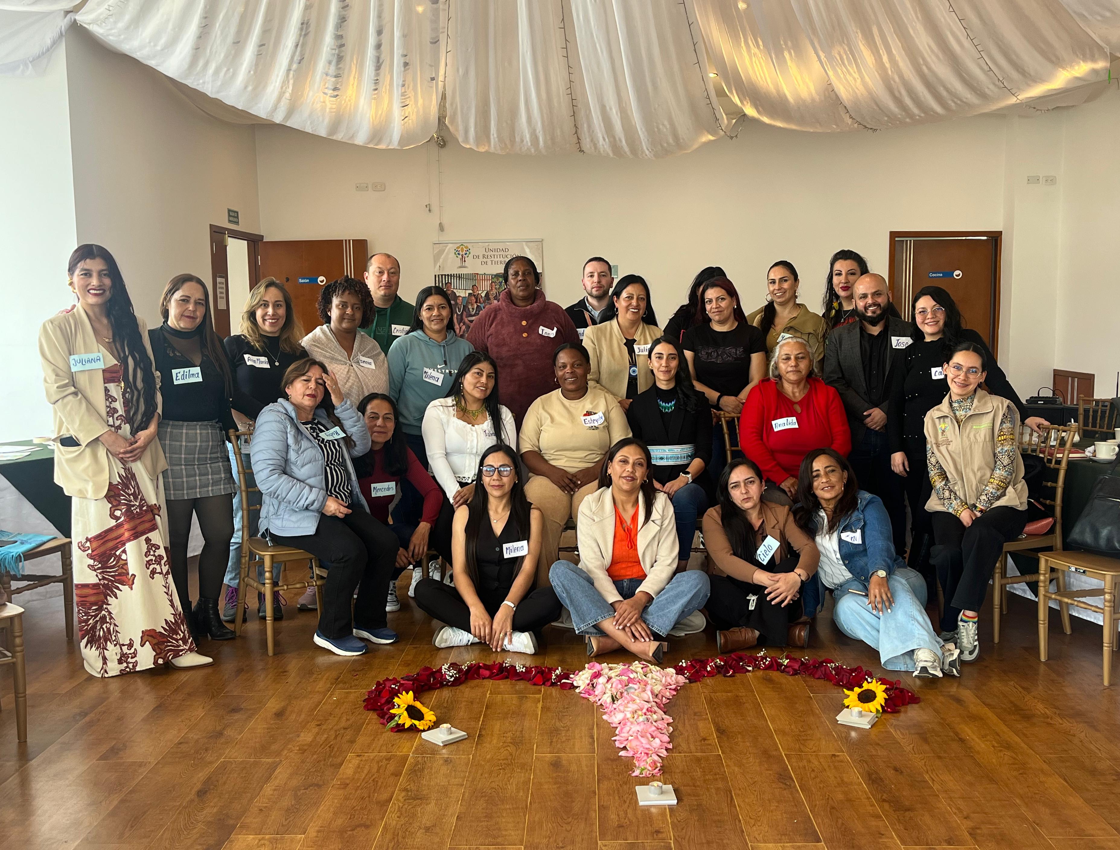 Siete territorios impulsan la participación de mujeres en restitución durante julio