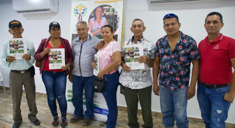 Familias víctimas de Bolívar recibieron sentencias que les restablecen derechos sobre sus tierras