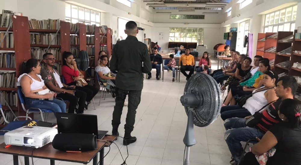 Unidad de Restitución de Tierras fortalece trabajo con los jóvenes beneficiarios en el sur del Tolima 