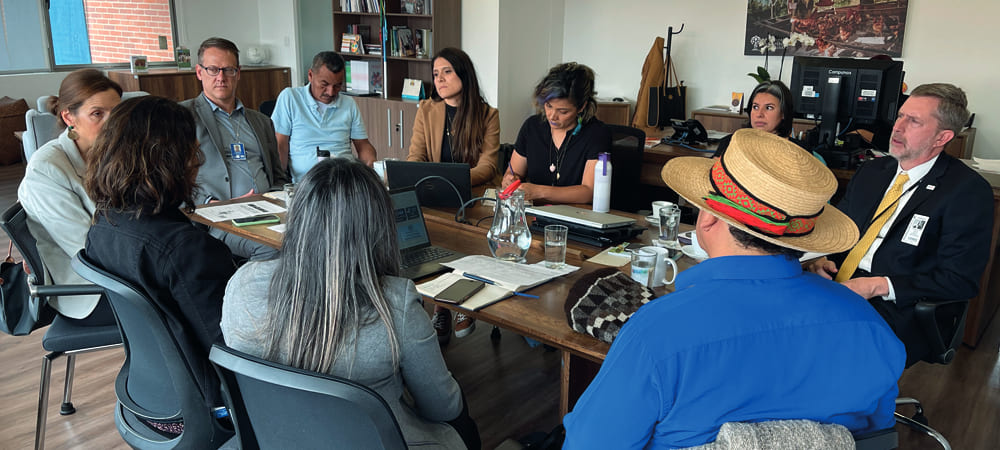 Giovani Yule consolida relaciones entre la Unidad de Restitución de Tierras y USAID 