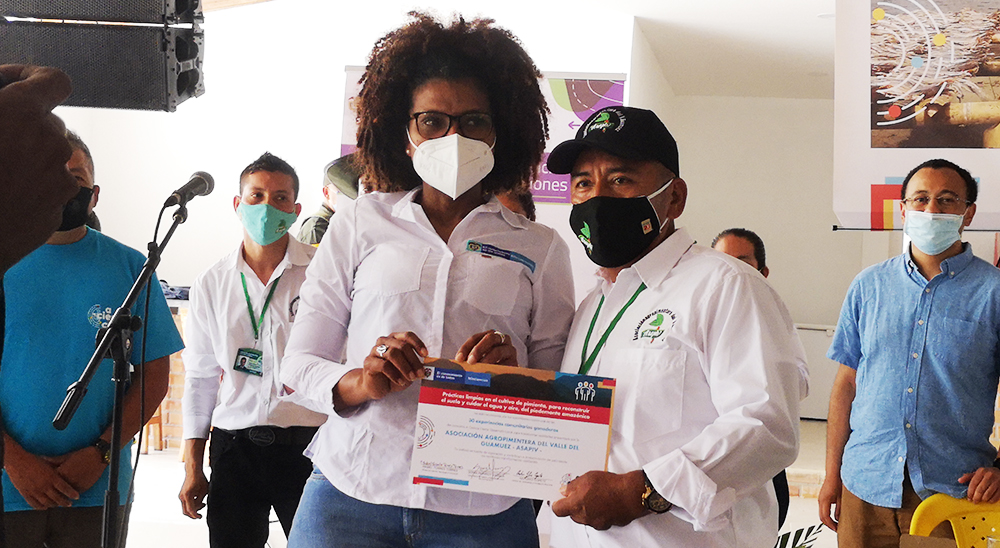 La ciencia y la tecnología llegan a predios de pimienta restituidos de Putumayo