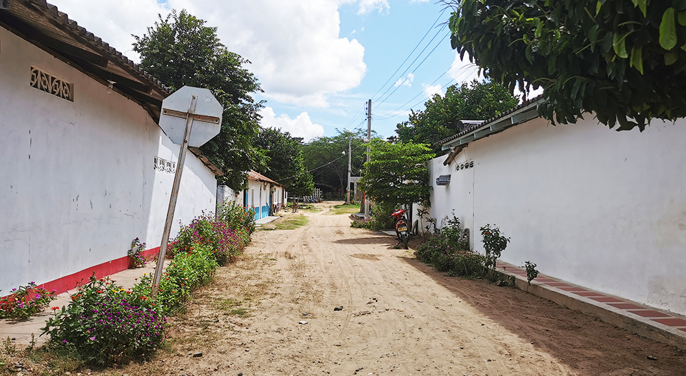 La Unidad de Restitución de Tierras dando cumplimiento a las órdenes de la sentencia de restitución entregará materialmente los predios de la vereda Oceanía, entre los municipios de Sabanas de San Ángel y Chibolo 