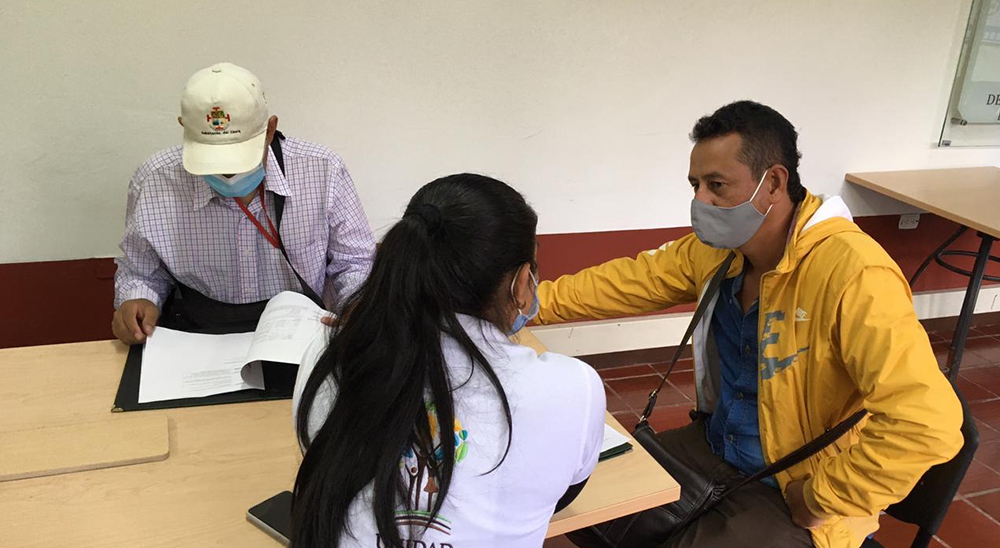 Paneleros del Cauca beneficiarios de restitución de tierras se suman al modelo de agricultura por contrato