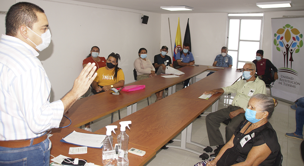 Líderes comunitarios y solicitantes de Tibú conocieron el proceso de restitución de tierras