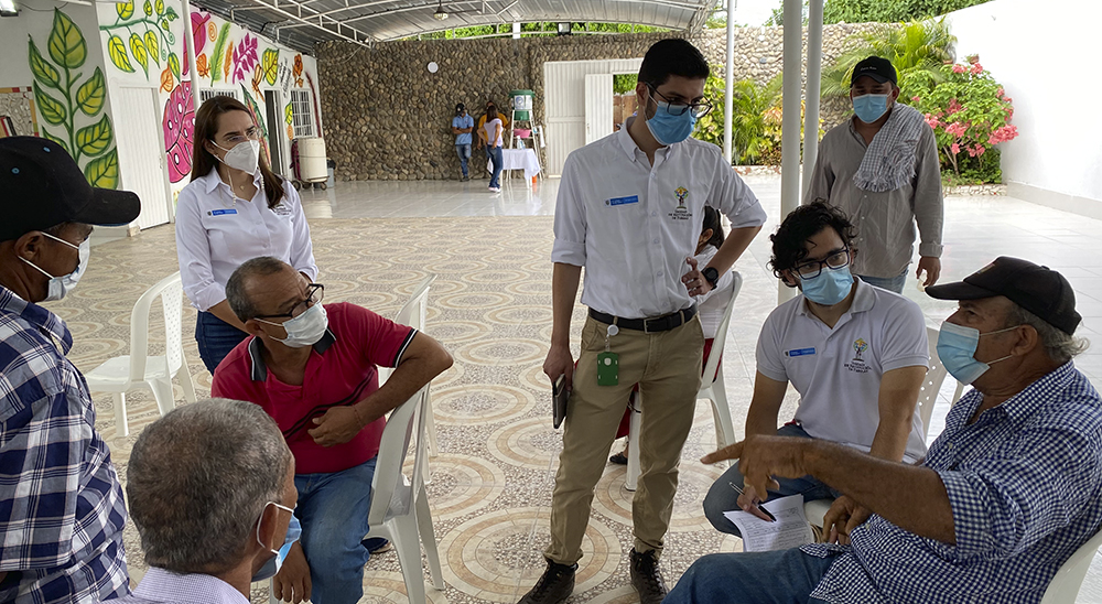 Con mesa de diálogo, terceros intervinientes conocen las garantías del proceso la restitución de tierras en el Cesar