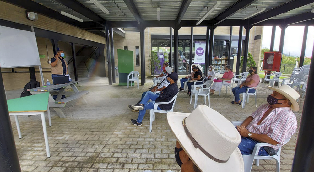 En Argelia, Antioquia, líderes y autoridades conocieron cómo la población víctima puede acceder a la restitución de tierras 