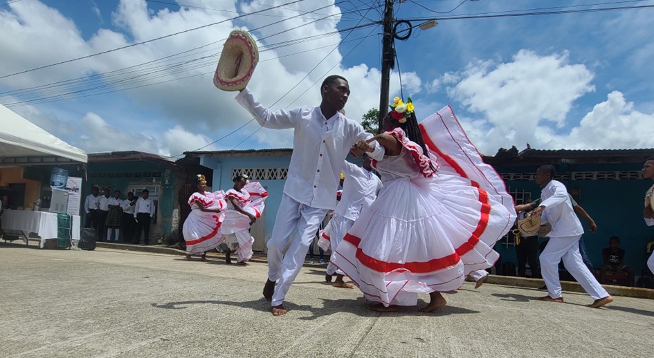 Un trabajo articulado entre las instituciones y el territorio para sacar adelante las sentencias de restitución de tierras, compromiso de ministra de Agricultura, Jhénifer Mojica, ante consejos comunitarios del Chocó