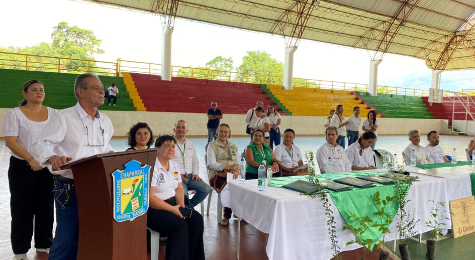 “Trabajamos para que la justicia y la reparación llegue a los territorios” afirmó Héctor Canal en reunión con comunidades campesinas y étnicas del Sur Tolima