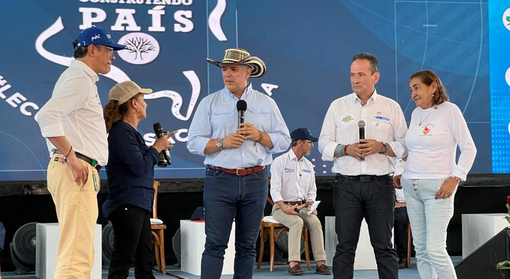  nullRestituidos presentaron los frutos de la restitución en taller Construyendo País en Pueblo Bello, Cesar 