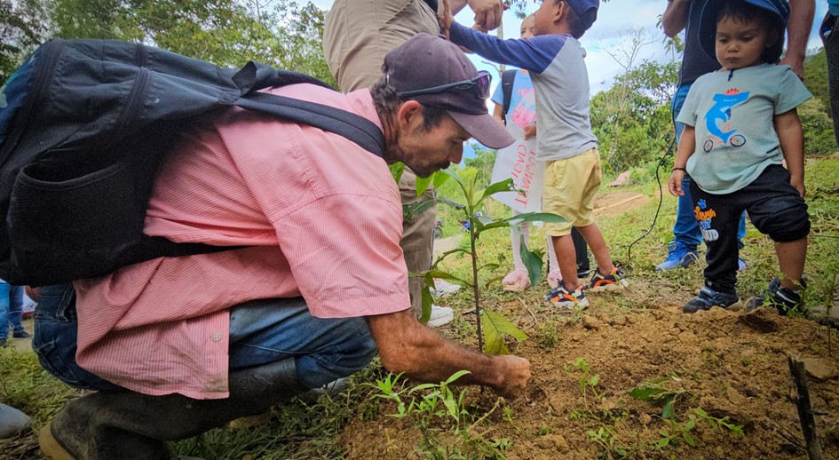 Primera restitución de tierras a una Junta de Acción Comunal en Antioquia, tras dos décadas de desplazamiento
