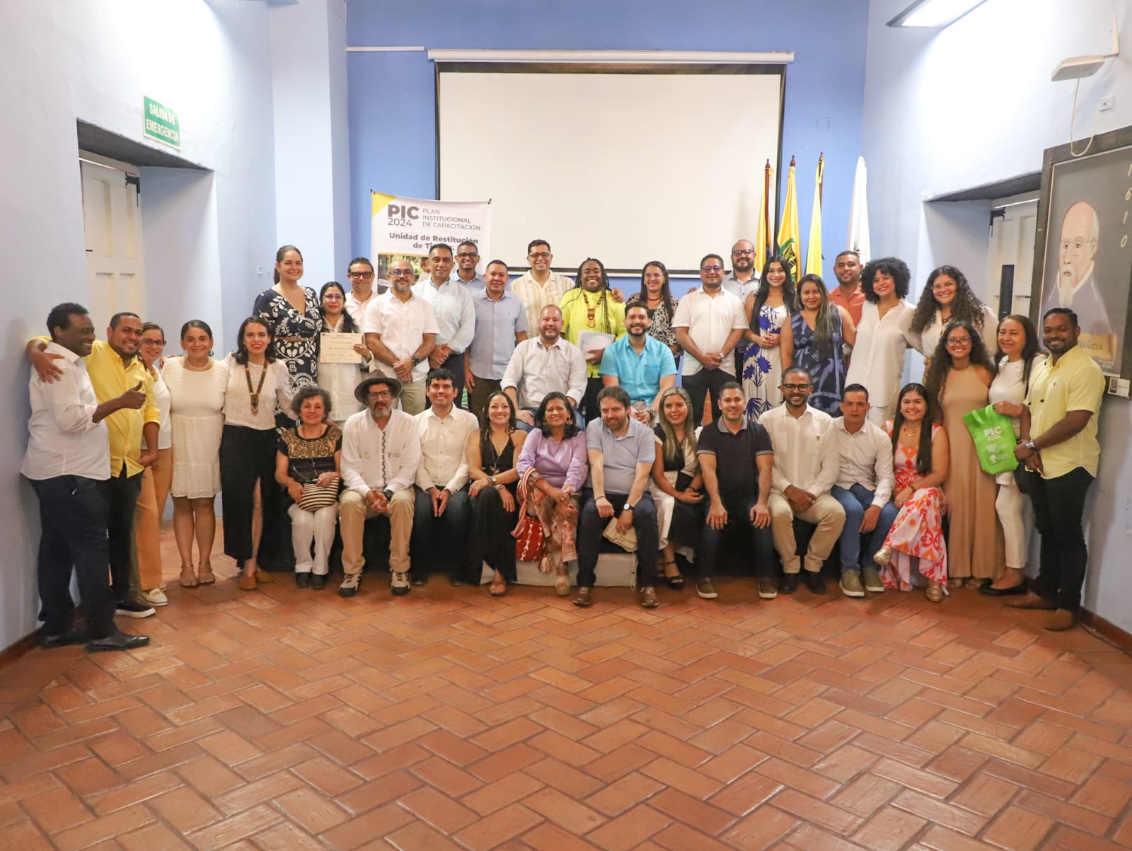 Este programa formativo les permitió, a profesionales y colaboradores de la entidad, actualizar conocimientos e integrar las voces de los territorios, para aplicar esto en la atención a las víctimas y fortalecer así el proceso de restablecimiento de derechos territoriales.