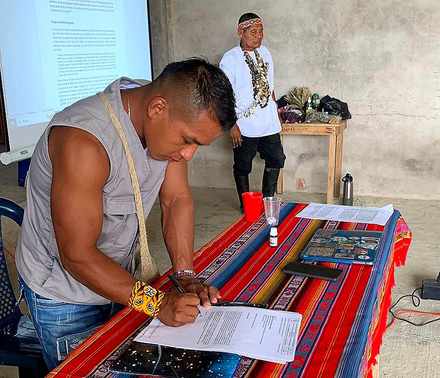 Esta comunidad ha sufrido graves afectaciones debido a su ubicación fronteriza entre Colombia y Ecuador, lo que ha intensificado los efectos del conflicto armado y la crisis migratoria sobre su territorio.