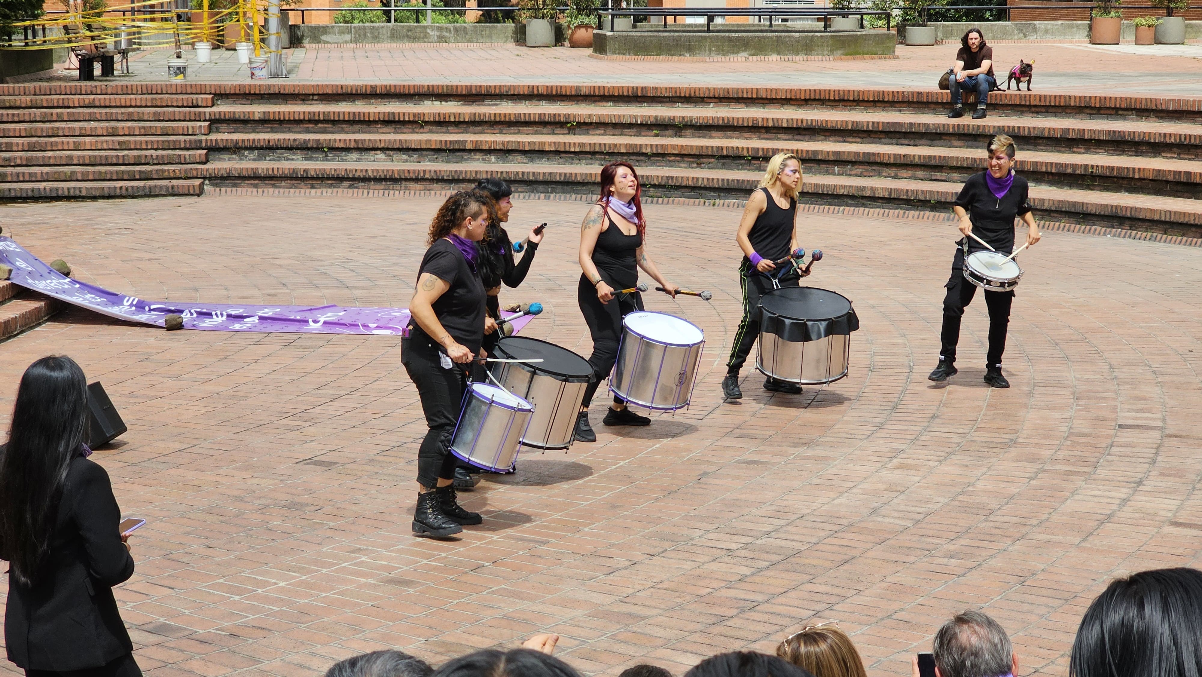 Con motivo del Día Internacional de la Eliminación de la Violencia contra la Mujer, la Unidad de Restitución de Tierras, a través de su secretaria general, Jaqueline Campos, reivindicó el derecho de las mujeres y personas sexodiversas a vivir una vida libre de violencias.