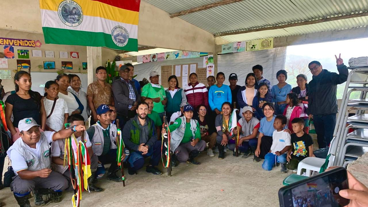 La comunidad ha sufrido una crisis humanitaria marcada por abandono, confinamiento y despojo, lo que ha limitado el uso de su territorio y la ha llevado al borde del exterminio físico y cultural.