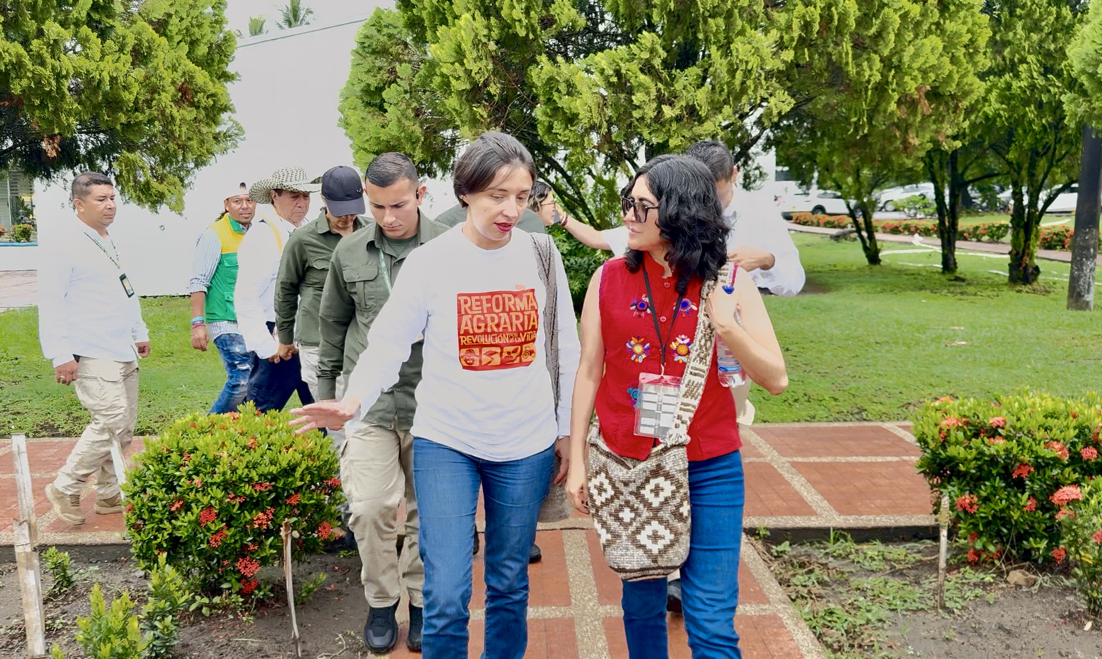La URT participó en la firma de este acuerdo, que surge del compromiso del Gobierno Nacional con la búsqueda de un futuro justo para el campo. Se supera así el Pacto de Chicoral, que en su momento obstaculizó la redistribución agraria y perpetuó la desigualdad en la tenencia de la tierra.