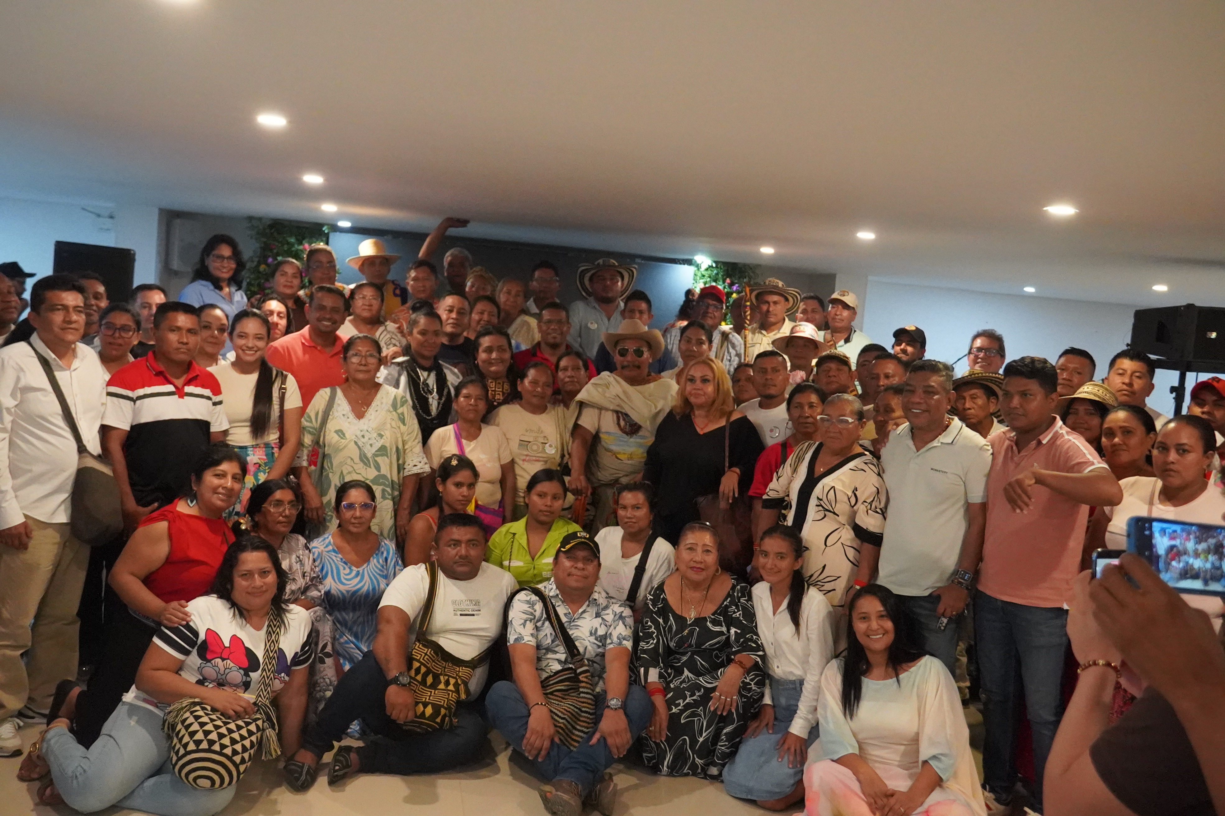 El Congreso de Socialización del Decreto Ley 4633 de 2011, que se realizó en Riohacha, se consolidó como escenario clave para el fortalecimiento del trabajo conjunto en materia de derechos territoriales.