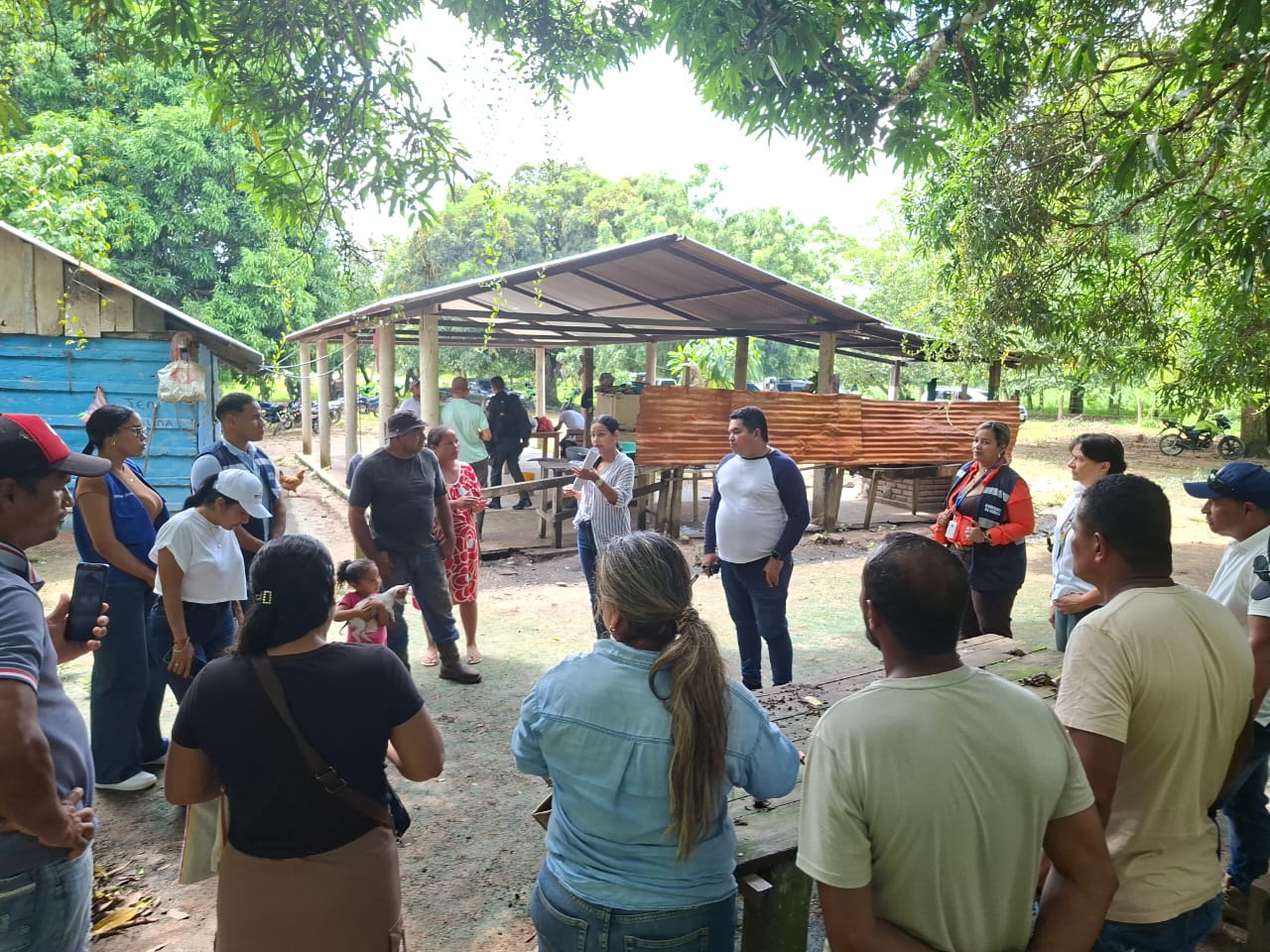 La URT Cesar–La Guajira realizó la entrega de la ‘Parcela 23’, en cumplimiento de un fallo del Tribunal Superior de Cartagena en favor de los herederos de una fallecida pareja de adjudicatarios. Así, la entidad restituye no solo una tierra, sino una herencia de vida interrumpida por el conflicto armado.