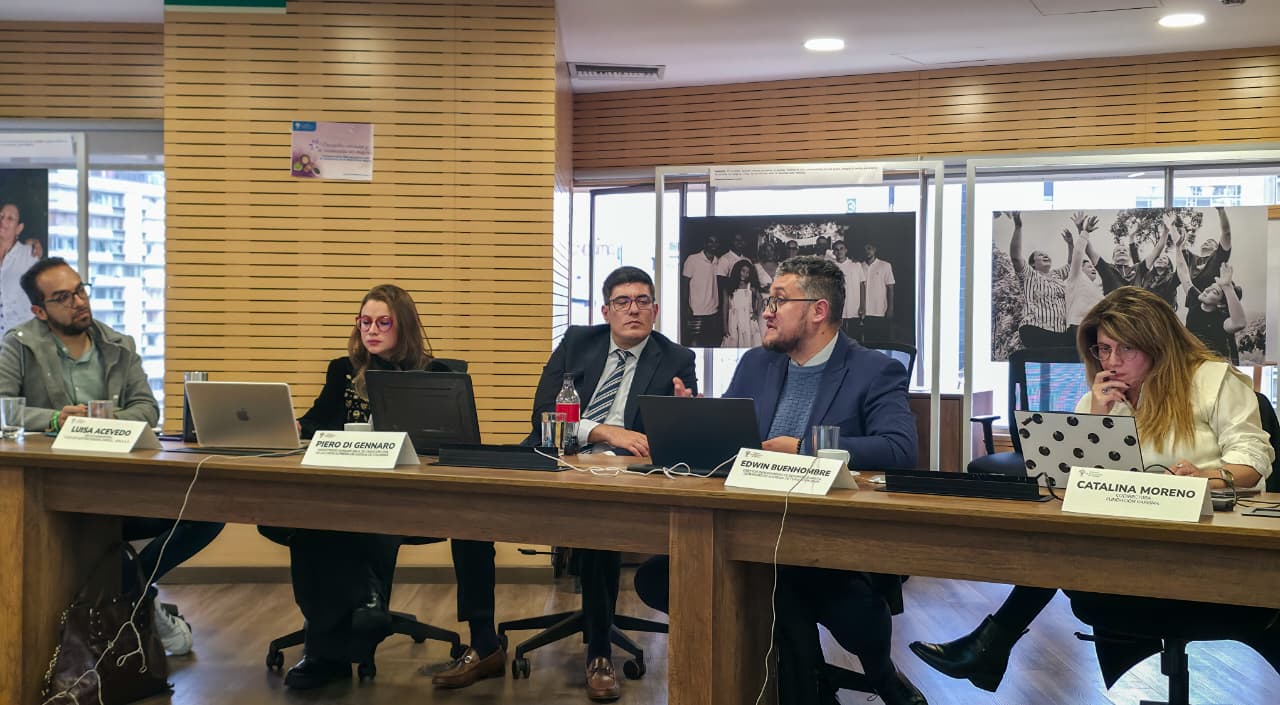 Con participación de la Rama Judicial, ONG, firmas de consultoría y otras entidades del Estado, se abordaron los problemas generados por la utilización excesiva y sin límites de este tipo de herramientas. Así mismo, los panelistas coincidieron en la necesidad de hacer curaduría y controles.  