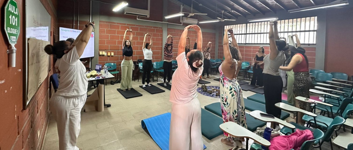 La estrategia se implementa en el nivel central y en las direcciones territoriales, con herramientas orientadas a su bienestar.